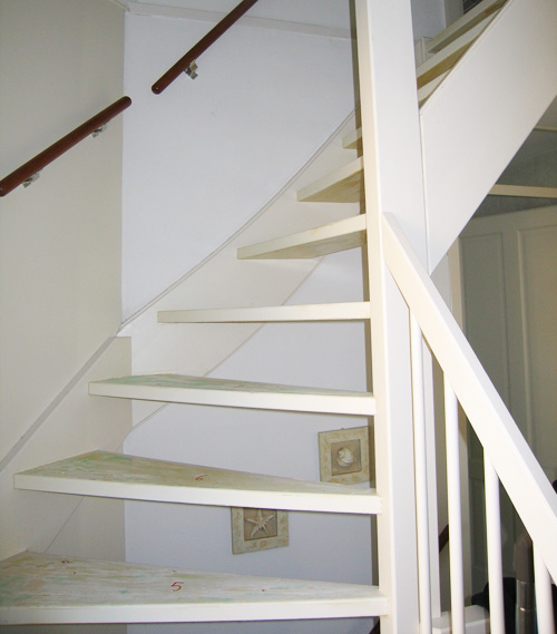 Treppe in Originalzustand vor der Treppenrenovierung
